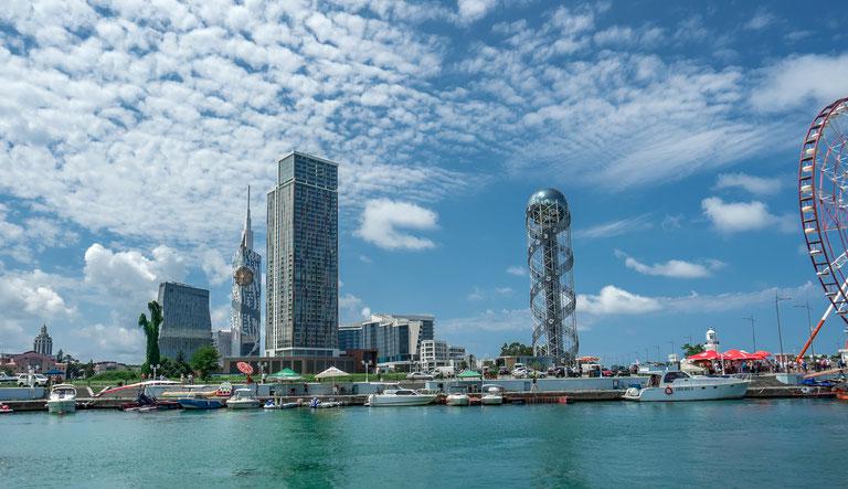 Gruzja. Batumi Premium MK „Porta Batumi Tower” - pierwsza linia morza.