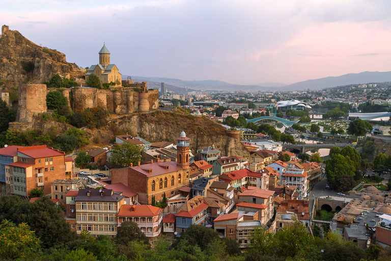 Tbilisi w czerwcu: pogoda, rekreacja i rozrywka