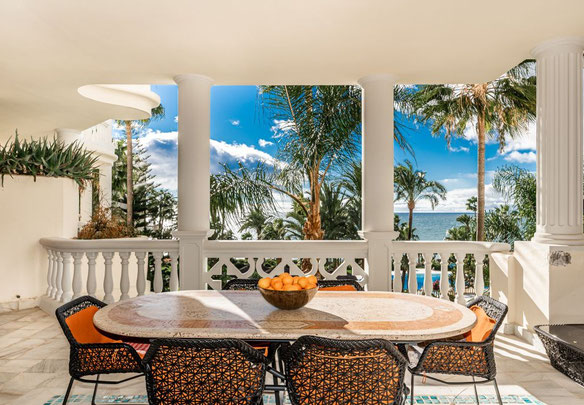 2 bedroom apartment 225 m² in the New Golden Mile, Spain