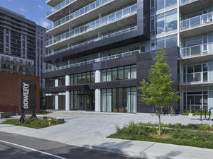 房地产在 The Bowery Condos  — look at the real estate search engine GEOLN.COM. 照片 2