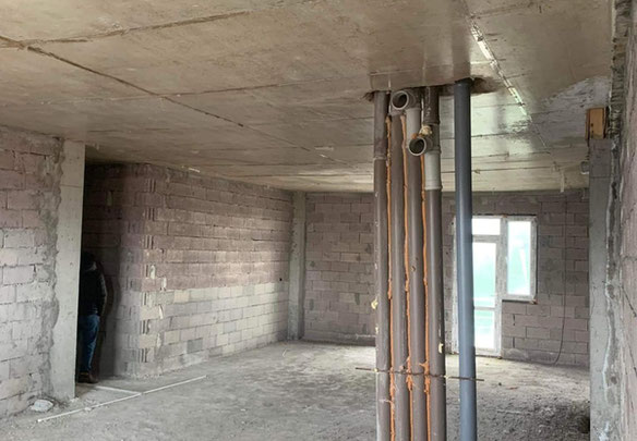 Черный каркас Рядом с Mорем