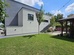 Haus mit separaten Apartments — Immobilien-Suchservice von Bauträgern und Eigentümern GEOLN.COM. Foto 2