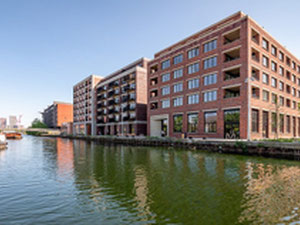 Real estate in Fish Island Village — look at the real estate search engine GEOLN.COM. Photo 4