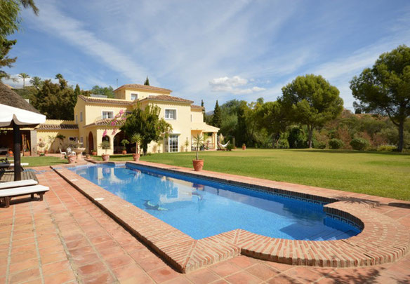 ვილა 5 საძინებელი 700 მ² კაბოპინოში, ესპანეთი