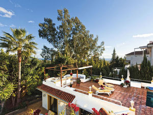 Villa 5 bedrooms 466 m² in Nueva Andalucia, Spain — Find off-plan property or real estate resale directly from developers and owners GEOLN.COM. Photo 2