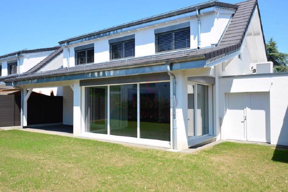 Недвижимость в Grande villa jumelle a Thonex — смотрите на поисковике недвижимости GEOLN.COM. Фото 1