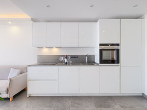 Ático 2 habitaciones 95 m² en Calahonda, España — Encuentre propiedades fuera del plan o reventa de bienes inmuebles directamente de desarrolladores y propietarios GEOLN.COM. Foto 6