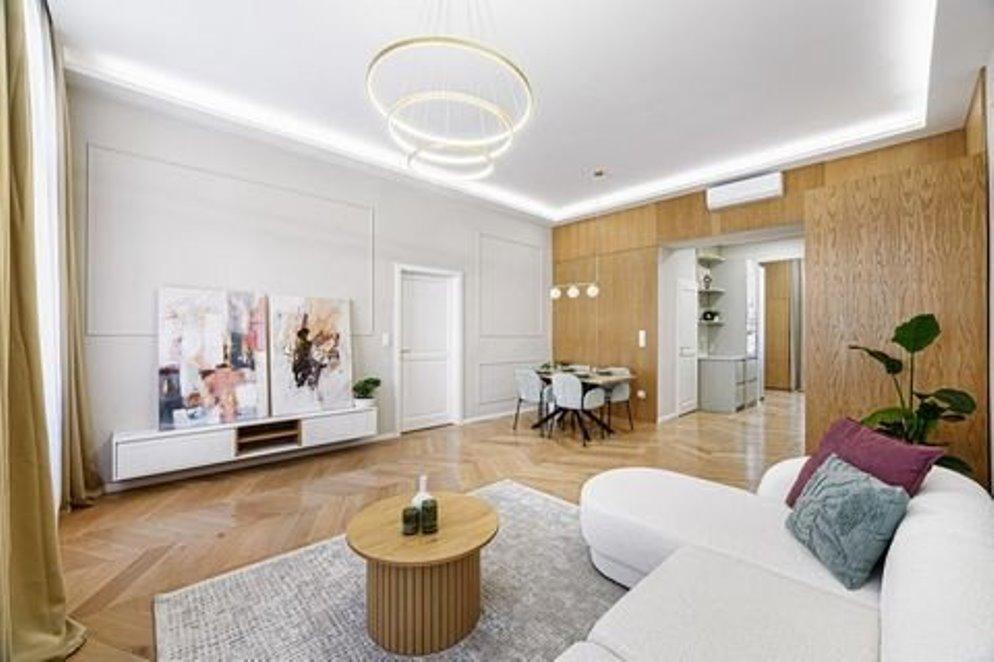 匈牙利。布达佩斯。中心地带的全新装修公寓，71平方米。 — 来自开发商和业主的房地产搜索引擎 GEOLN.COM. 照片 1