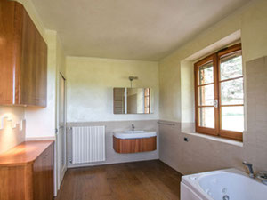 意大利郊区村庄的别墅，阿雷佐 — 来自开发商和业主的房地产搜索引擎 GEOLN.COM. 照片 8