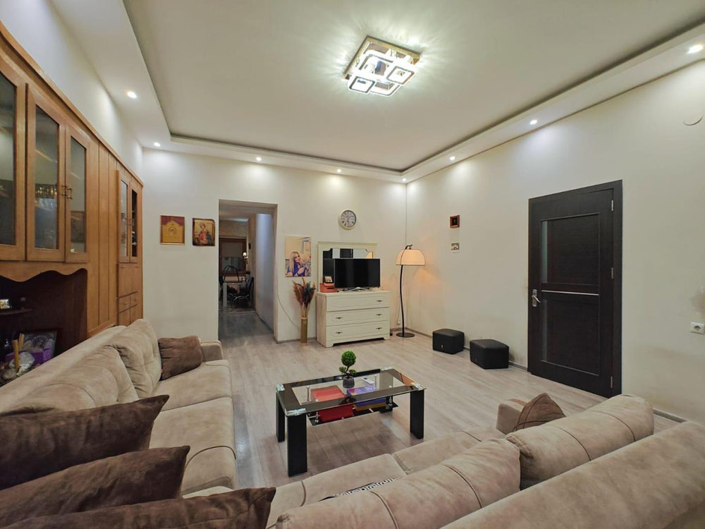 Продається квартира в Чугуреті — Пошуковик нерухомості від забудовників і власників GEOLN.COM. Фото 1