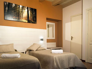 旅馆（旅馆）在山上，在郊区，在意大利，西西里岛，恩纳的森林里 — 来自开发商和业主的房地产搜索引擎 GEOLN.COM. 照片 11