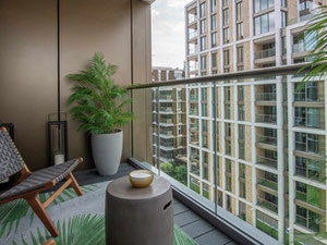 Real estate in Prince Of Wales Drive — look at the real estate search engine GEOLN.COM. Photo 3