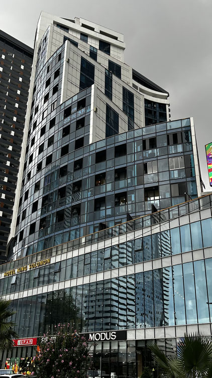 海景直面1+1公寓在Dar大厦 — 来自开发商和业主的房地产搜索引擎 GEOLN.COM. 照片 1