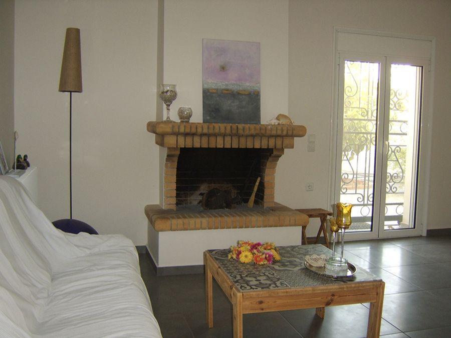 სახლი ზღვის პირას საბერძნეთში, ლუტრაკი — უძრავი ქონების ყიდვა და მფლო ბელებისგან GEOLN.COM. ფოტო 1