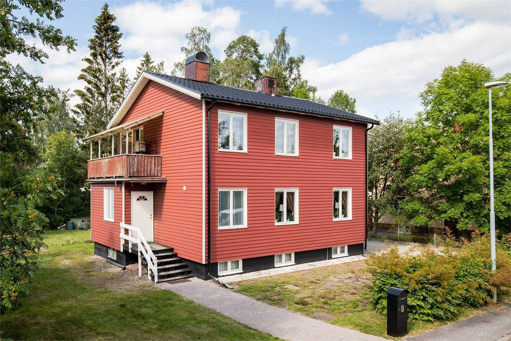 Real estate in Smaltargatan 8 — look at the real estate search engine GEOLN.COM. Photo 1