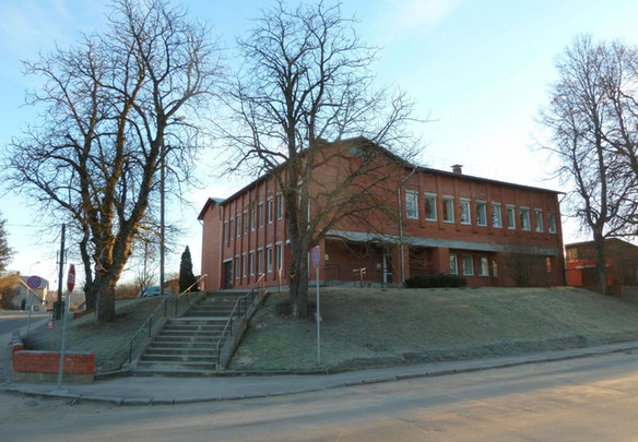 Profitable house in a big city in Latvia, Aluksne region, Aluksne