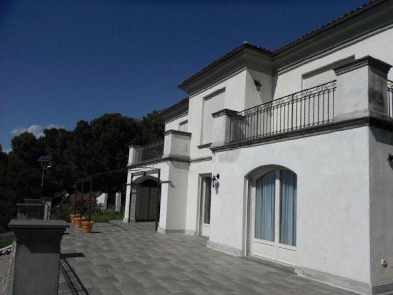 意大利瓦莱克罗西亚的海边别墅 — 来自开发商和业主的房地产搜索引擎 GEOLN.COM. 照片 1