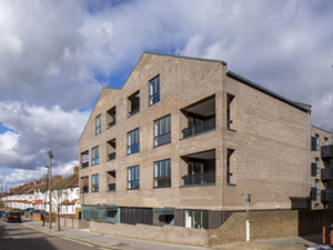 Real estate in Flora Court — look at the real estate search engine GEOLN.COM. Photo 2