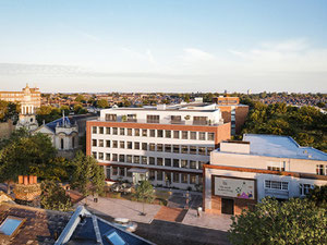 房地产在 Irene Studios — look at the real estate search engine GEOLN.COM. 照片 2