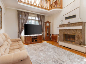 Exklusive Hausgelegenheit zum Verkauf — Immobilien-Suchservice von Bauträgern und Eigentümern GEOLN.COM. Foto 28