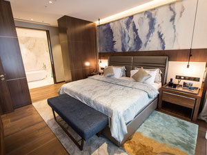 房地产在 Langham Place Luxury Apartments & Hotels — look at the real estate search engine GEOLN.COM. 照片 7