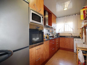 სახლი ზღვის პირას ესპანეთში, კატალონიაში, ლა კანონგიაში — უძრავი ქონების ყიდვა და მფლო ბელებისგან GEOLN.COM. ფოტო 7