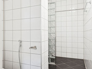 Moderne 3-Zimmer-Eckwohnung im beliebten Tyholt. Gute Sonnen- und Aussichtsmöglichkeiten. Parkmöglichkeiten. Küche von 2019. — Immobilien-Suchservice von Bauträgern und Eigentümern GEOLN.COM. Foto 14