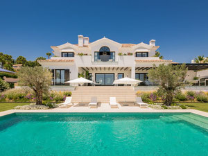 Villa 6 bedrooms 946 m² in Nueva Andalucia, Spain — Find off-plan property or real estate resale directly from developers and owners GEOLN.COM. Photo 3