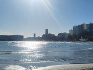 位于阿利坎特Postiguet海滩第一排的公寓 — 来自开发商和业主的房地产搜索引擎 GEOLN.COM. 照片 17