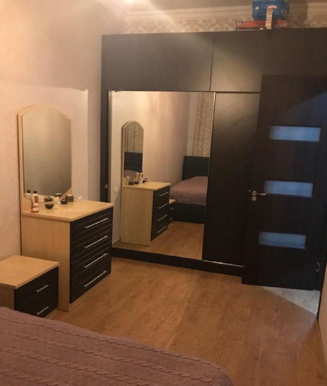 2 ოთახიანი ბინა დიღმის მასივში. ბინა შუამავლის გარეშე თბილისში — უძრავი ქონების ყიდვა და მფლო ბელებისგან GEOLN.COM. ფოტო 1