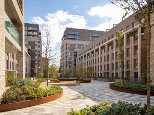 房地产在 Upton Gardens — look at the real estate search engine GEOLN.COM. 照片 4