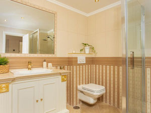 Villa 5 bedrooms 430 m² in Elviria, Spain — Find off-plan property or real estate resale directly from developers and owners GEOLN.COM. Photo 34