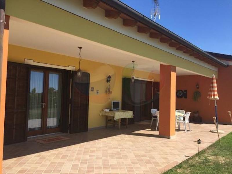 意大利海滨别墅，迪亚诺玛丽娜 — 来自开发商和业主的房地产搜索引擎 GEOLN.COM. 照片 1