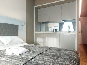 位于 Aliance Palace 的工作室，可欣赏令人惊叹的日落美景！ — 来自开发商和业主的房地产搜索引擎 GEOLN.COM. 照片 2