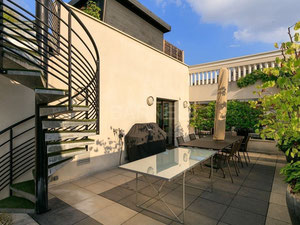 Apartment in France, Courbevoie — Find off-plan property or real estate resale directly from developers and owners GEOLN.COM. Photo 2