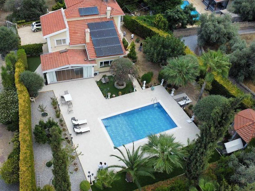 Villa Lux — Encuentre propiedades fuera del plan o reventa de bienes inmuebles directamente de desarrolladores y propietarios GEOLN.COM. Foto 1