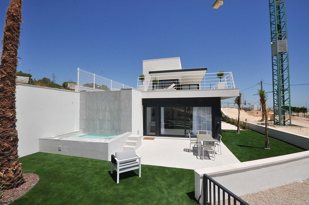 别墅 3 间卧室 94 m² 在 Ciudad de las Comunicaciones, 西班牙 — 来自开发商和业主的房地产搜索引擎 GEOLN.COM. 照片 1