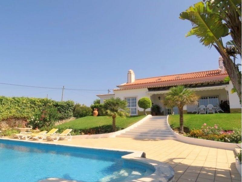 ვილა ზღვის პირას პორტუგალიაში, ლისაბონი, მაფრა იყიდება — უძრავი ქონების ყიდვა და მფლო ბელებისგან GEOLN.COM. ფოტო 1