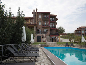 Нерухомість в Schuchmann Wine Luxury Villas — дивіться на пошуковику нерухомості GEOLN.COM. Фото 2