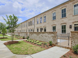 房地产在 Landen Pine — look at the real estate search engine GEOLN.COM. 照片 4