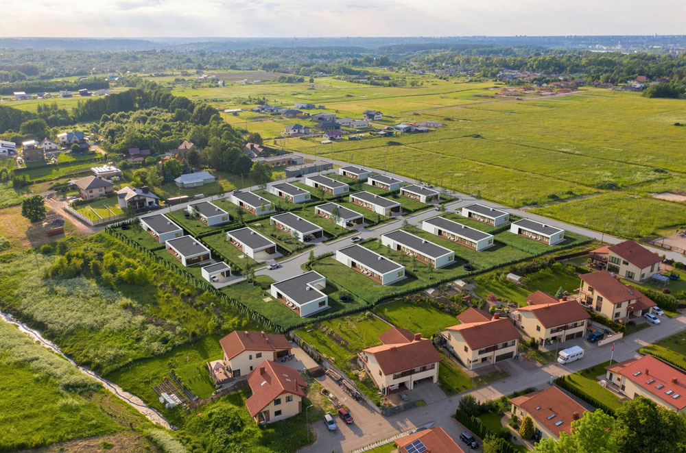 Нерухомість в GARSVES SLENIS — дивіться на пошуковику нерухомості GEOLN.COM. Фото 1