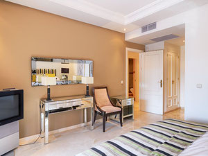 Apartment 3 bedrooms 156 m² in the New Golden Mile, Spain — Find off-plan property or real estate resale directly from developers and owners GEOLN.COM. Photo 13