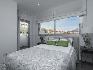 Penthouse 2 bedrooms 178 m² in the New Golden Mile, Spain — Find off-plan property or real estate resale directly from developers and owners GEOLN.COM. Photo 6