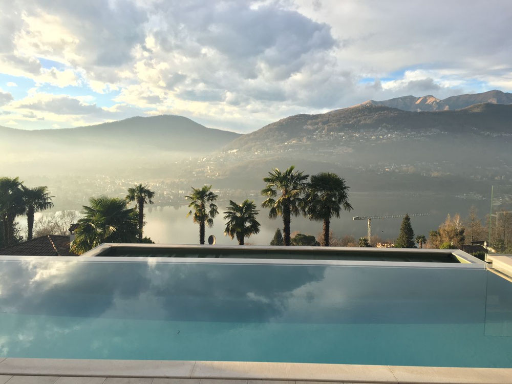 Villa am See in der Schweiz, Lugano — Immobilien-Suchservice von Bauträgern und Eigentümern GEOLN.COM. Foto 1