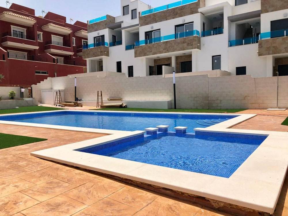 Dom miejski 2 sypialnie 87 m² w Bigastro, Hiszpania — Wyszukiwarka nieruchomości od deweloperów i właścicieli GEOLN.COM. Zdjęcie 1