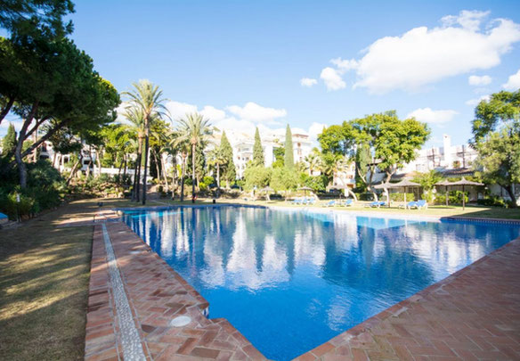 Apartment 2 bedrooms 370 m² in the Golden Mile, Spain