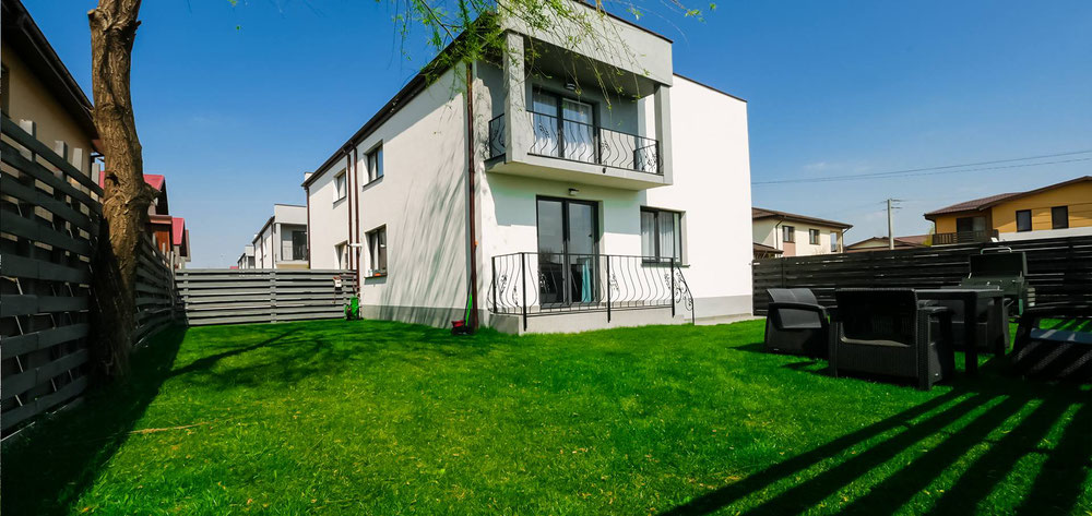 Real estate in Complex Florilor Villa — look at the real estate search engine GEOLN.COM. Photo 1