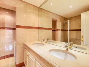 Apartment 3 bedrooms 156 m² in the New Golden Mile, Spain — Find off-plan property or real estate resale directly from developers and owners GEOLN.COM. Photo 18