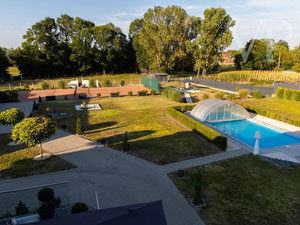 Hungary. Budapest. Villa with a large plot and swimming pool. — Find off-plan property or real estate resale directly from developers and owners GEOLN.COM. Photo 11