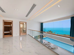 Дивовижна вілла з 5 спальнями та басейном з панорамним видом на море затоки Чавенг — Пошуковик нерухомості від забудовників і власників GEOLN.COM. Фото 16